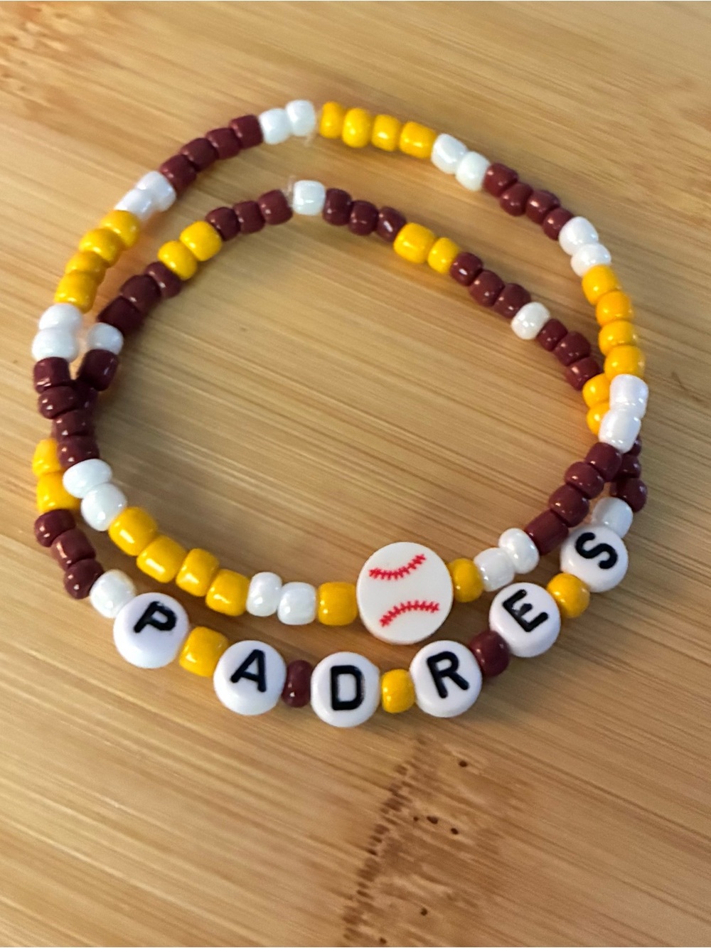 Padres Beaded Bracelet Set in Brown, Yellow & White